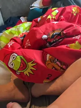 fortheloveofheels74 online show from 11-05-25, 01:33