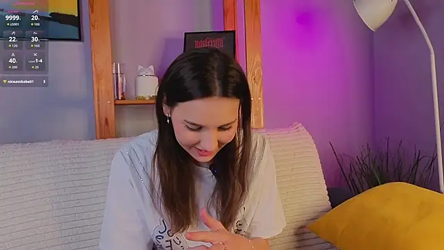 Snapshot of KateCahee chatting on 12-17-25, 01:22 KateCahee online show from 12-17-25, 01:22