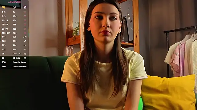 Snapshot of KateCahee chatting on 02-09-26, 01:20 KateCahee online show from 02-09-26, 01:20