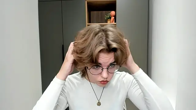 MelodyBaur online show from 10-24-25, 09:17