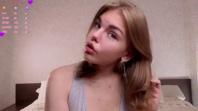 Snapshot of MelodyBaur chatting on 07-27-26, 01:18 MelodyBaur online show from 07-27-26, 01:18