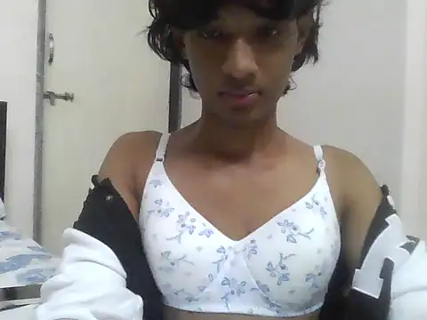 Snapshot of rishuuu_baby chatting on 10-24-25, 05:42 rishuuu baby online show from 10-24-25, 05:42