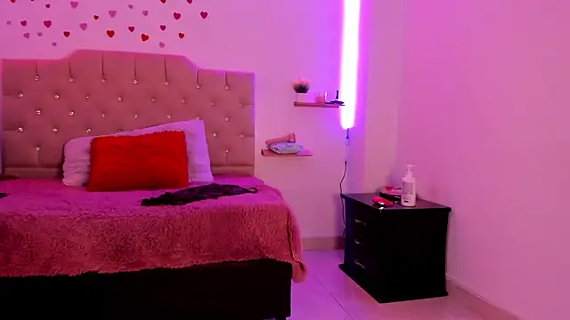 Snapshot of eimyy_rouse chatting on 03-03-26, 07:53 eimyy rouse online show from 03-03-26, 07:53