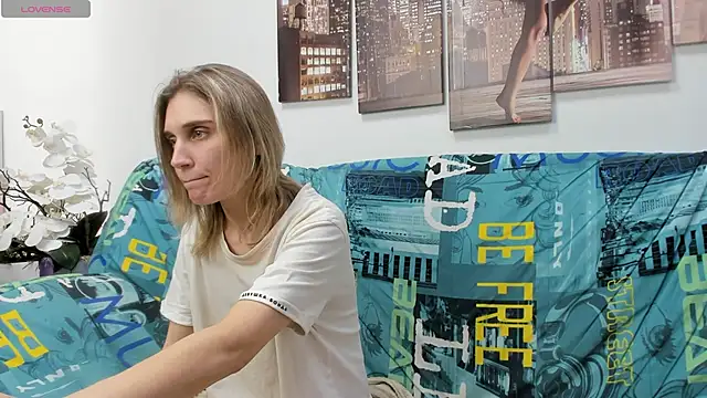 Tenderly Sophie online show from 04-28-26, 03:55