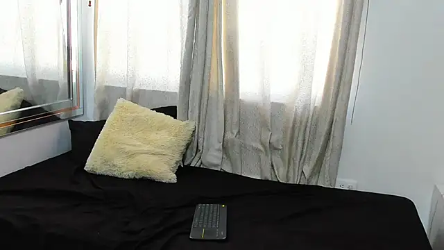 Snapshot of Jake_HallsHot chatting on 10-21-25, 06:30 Jake HallsHot online show from 10-21-25, 06:30
