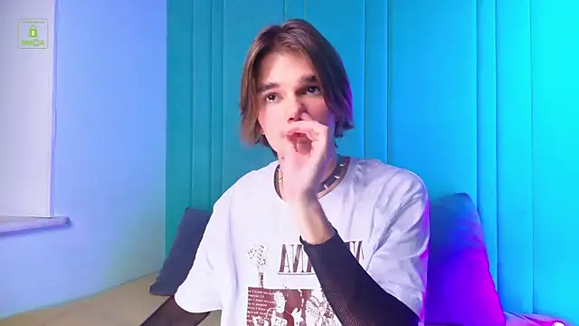 Snapshot of DavidLeatherhofff chatting on 11-01-25, 03:58 DavidLeatherhofff online show from 11-01-25, 03:58