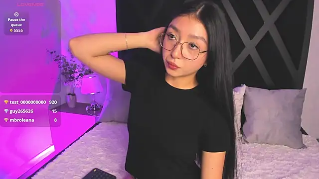 Snapshot of sydney_miller_ chatting on 07-16-26, 12:16 sydney miller online show from 07-16-26, 12:16