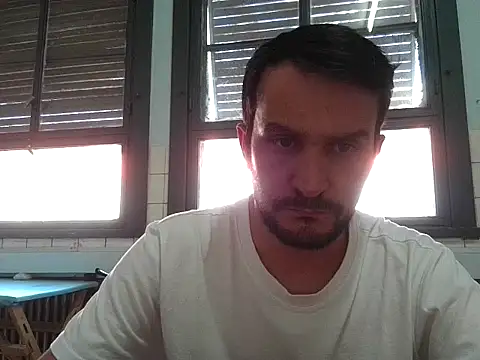 Snapshot of rosmeripelaes chatting on 11-25-25, 07:14 rosmeripelaes online show from 11-25-25, 07:14