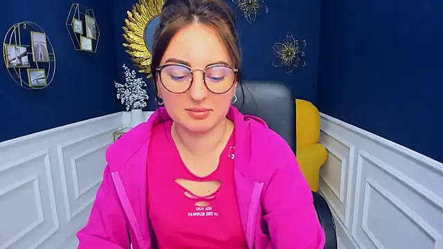 NoraSimons online show from 03-06-26, 06:54