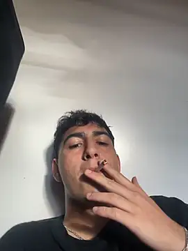 Snapshot of Gduende7 chatting on 11-28-25, 08:33 Gduende7 online show from 11-28-25, 08:33