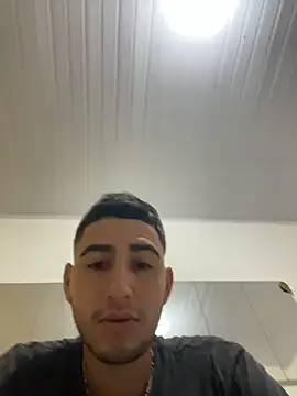 Snapshot of Gduende7 chatting on 01-14-26, 02:17 Gduende7 online show from 01-14-26, 02:17