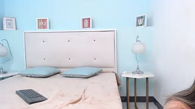 SusanWilliams  online show from 11-25-25, 11:10