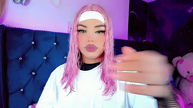 Snapshot of Alannys_xHotx chatting on 03-15-26, 08:37 Alannys xHotx online show from 03-15-26, 08:37