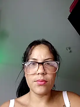 Snapshot of tattyHot95 chatting on 10-27-25, 08:57 tattyHot95 online show from 10-27-25, 08:57