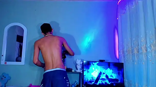 Snapshot of boyswantingplay chatting on 02-25-26, 03:54 boyswantingplay online show from 02-25-26, 03:54