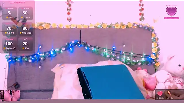 Snapshot of Soraya_hott chatting on 01-15-26, 11:48 Soraya hott online show from 01-15-26, 11:48