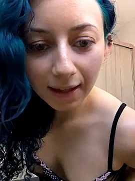 Snapshot of Meiii27 chatting on 12-18-25, 04:02 Meiii27 online show from 12-18-25, 04:02