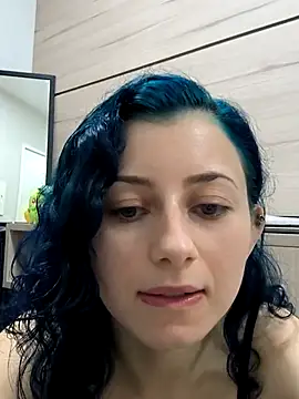 Snapshot of Meiii27 chatting on 12-21-25, 10:28 Meiii27 online show from 12-21-25, 10:28