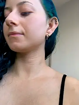 Snapshot of Meiii27 chatting on 01-08-26, 07:16 Meiii27 online show from 01-08-26, 07:16