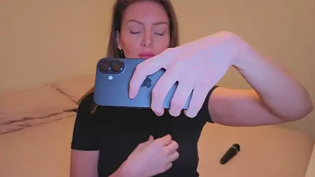 Lovelavender  online show from 03-17-26, 07:50