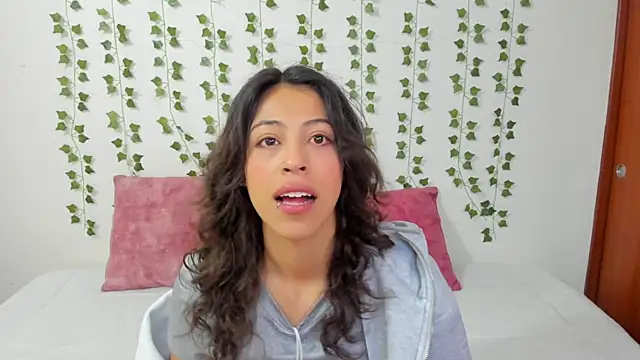 emily jonessxx online show from 02-11-26, 04:45