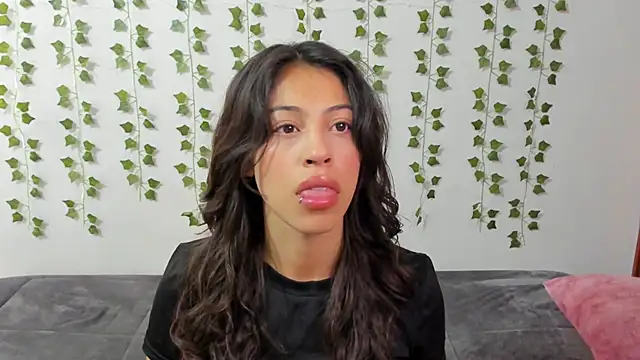 emily jonessxx online show from 03-06-26, 09:33