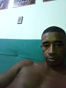 Snapshot of juniordotado87 chatting on 01-11-26, 01:43 juniordotado87 online show from 01-11-26, 01:43
