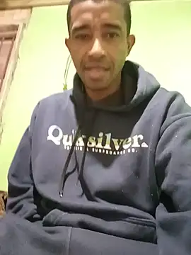 Snapshot of juniordotado87 chatting on 05-24-26, 02:33 juniordotado87 online show from 05-24-26, 02:33