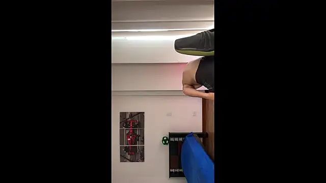 JUSTIN JHONS online show from 11-26-25, 02:51