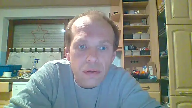 Snapshot of tommy3300 chatting on 12-23-25, 06:55 tommy3300 online show from 12-23-25, 06:55