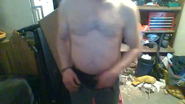 Snapshot of tommy3300 chatting on 01-18-26, 02:10 tommy3300 online show from 01-18-26, 02:10