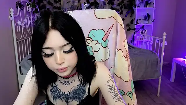 Emma Kirks online show from 11-01-25, 11:01