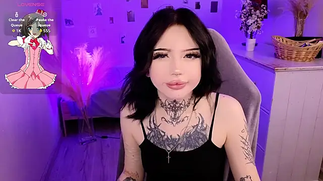 Emma Kirks online show from 06-16-26, 12:52