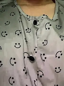 Snapshot of Emily-y chatting on 01-09-26, 12:52 Emily-y online show from 01-09-26, 12:52