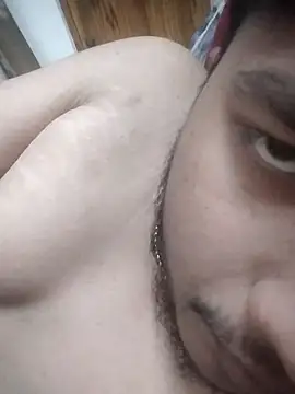 Snapshot of niiksvinz chatting on 12-23-25, 10:57 niiksvinz online show from 12-23-25, 10:57