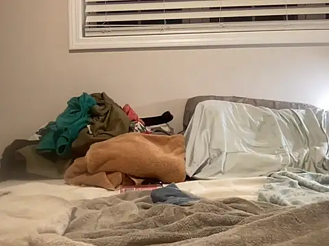 Snapshot of andrenoma427 chatting on 10-22-25, 09:42 andrenoma427 online show from 10-22-25, 09:42