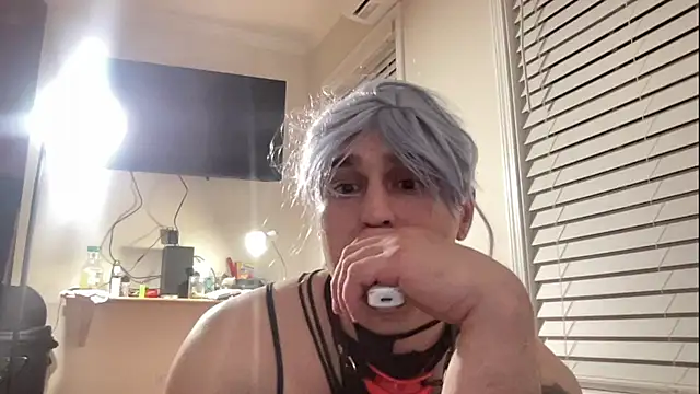 Snapshot of andrenoma427 chatting on 11-08-25, 05:40 andrenoma427 online show from 11-08-25, 05:40