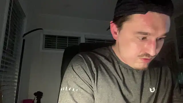 Snapshot of andrenoma427 chatting on 11-29-25, 02:47 andrenoma427 online show from 11-29-25, 02:47