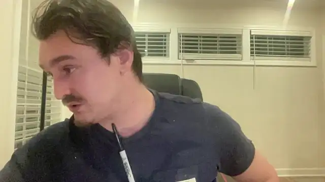 Snapshot of andrenoma427 chatting on 12-14-25, 01:44 andrenoma427 online show from 12-14-25, 01:44