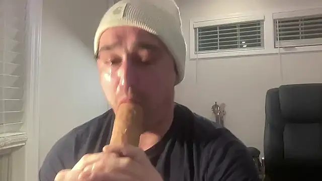 Snapshot of andrenoma427 chatting on 12-19-25, 01:01 andrenoma427 online show from 12-19-25, 01:01