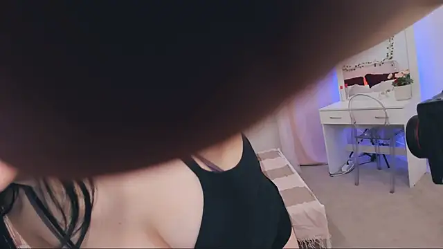 AriaThorn online show from 11-08-25, 11:10