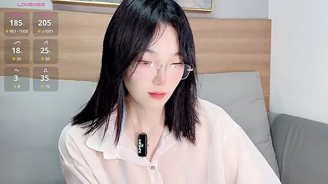 Snapshot of upoo7lt chatting on 03-03-26, 02:50 upoo7lt online show from 03-03-26, 02:50