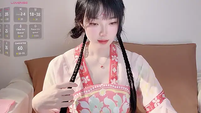 upoo7lt online show from 04-06-26, 03:48