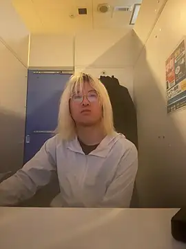 MUIMUICHAN27 online show from 11-30-25, 02:37