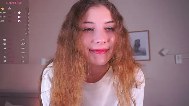 Snapshot of MegganKinson chatting on 11-30-25, 05:22 MegganKinson online show from 11-30-25, 05:22