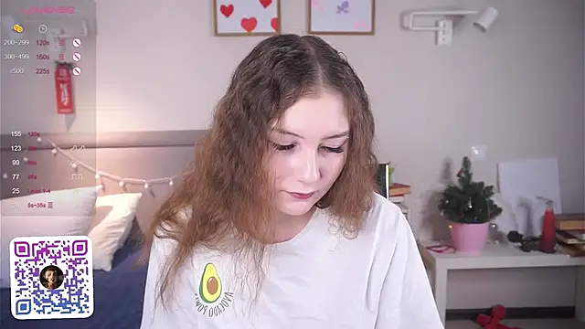 Snapshot of MegganKinson chatting on 03-13-26, 05:58 MegganKinson online show from 03-13-26, 05:58