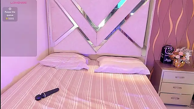 iam nicolle online show from 11-05-25, 12:49