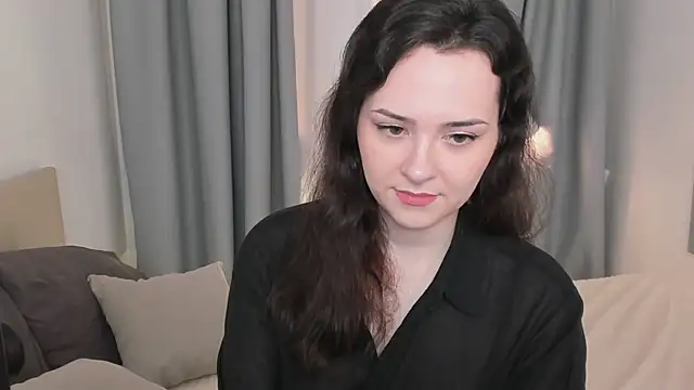 Camilla Rowen online show from 05-07-26, 08:36