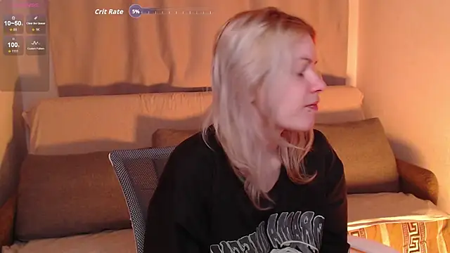 Snapshot of CherryNight6 chatting on 12-13-25, 09:42 CherryNight6 online show from 12-13-25, 09:42