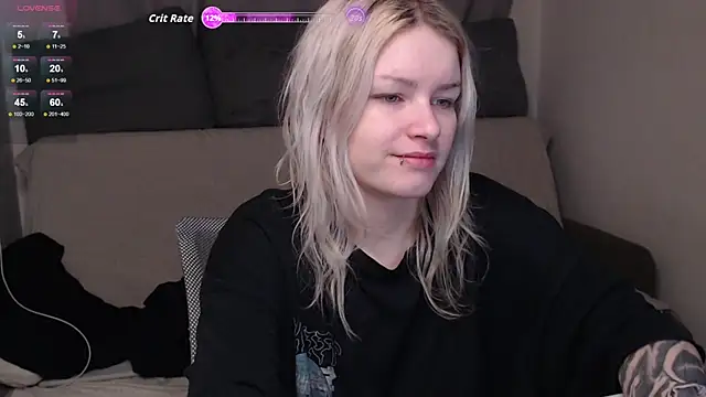 Snapshot of CherryNight6 chatting on 12-19-25, 09:55 CherryNight6 online show from 12-19-25, 09:55